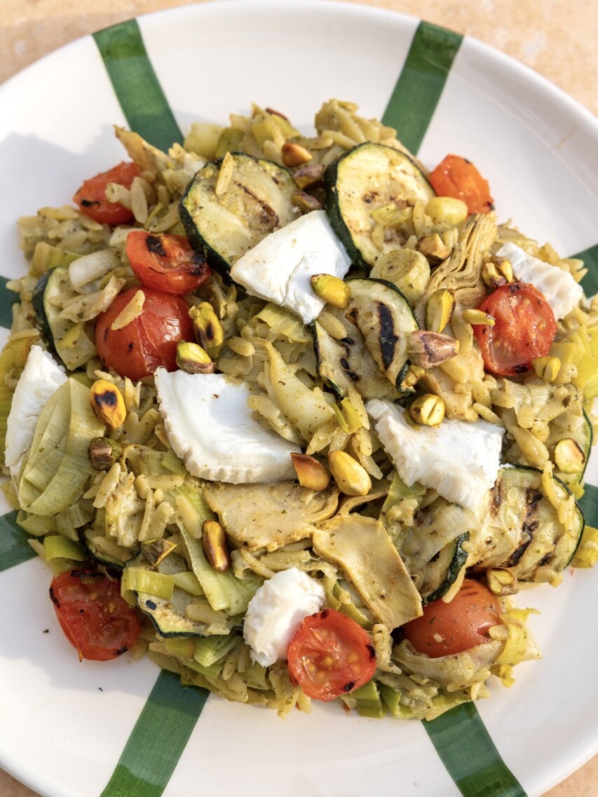 Orzo met salie-pistache pesto groot